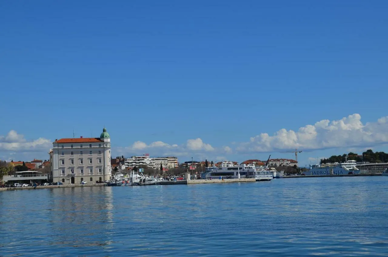 Apartments Dida 0*, Split