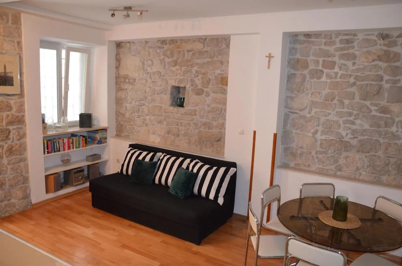 Apartments Dida location
